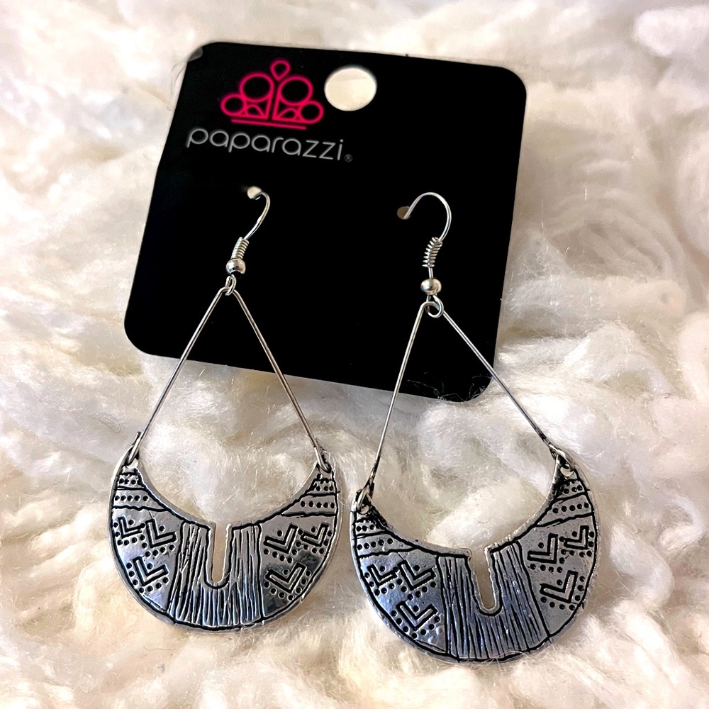 Paparazzi earrings